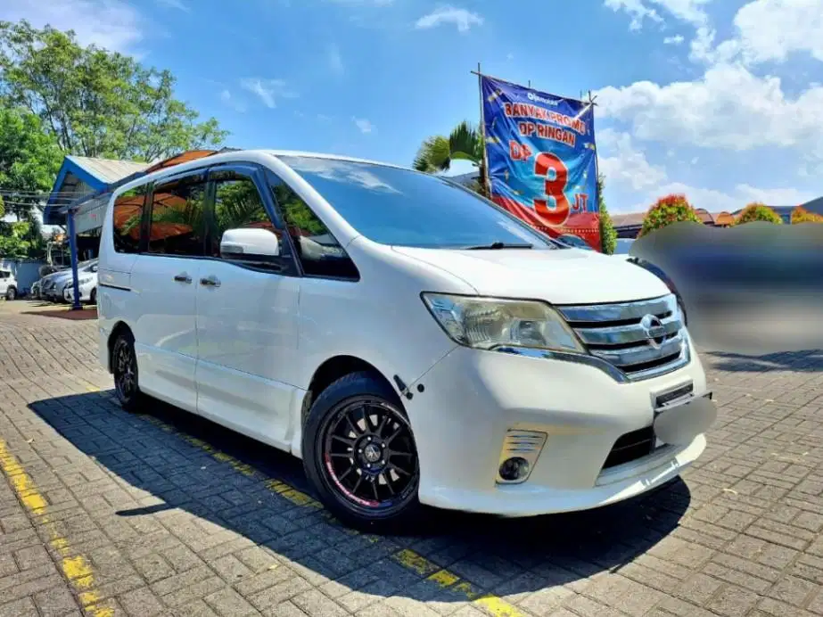 [OLXmobbi] PAJAK PANJANG - NISSAN SERENA 2.0 HIGHWAY STAR MATIC 2013