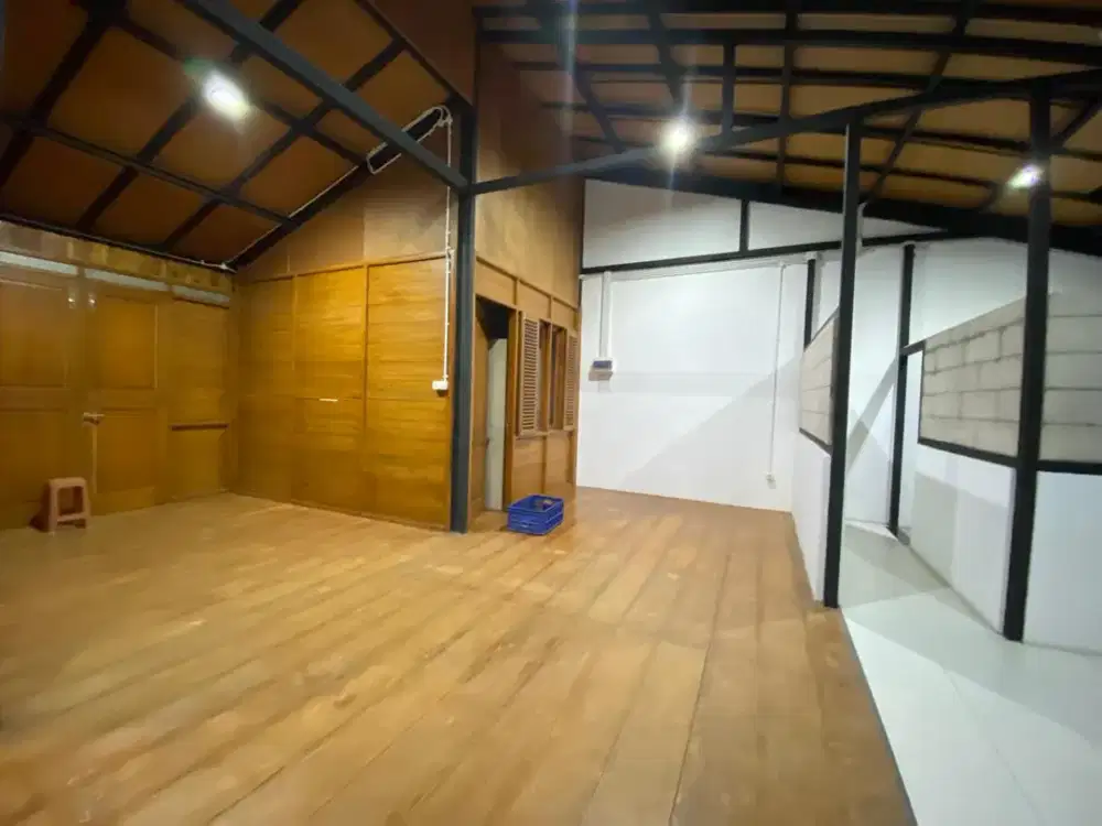 Rumah murah bagus strategis 2 lantai SHM nyaman di Taman Kopo Indah 3, Bandung