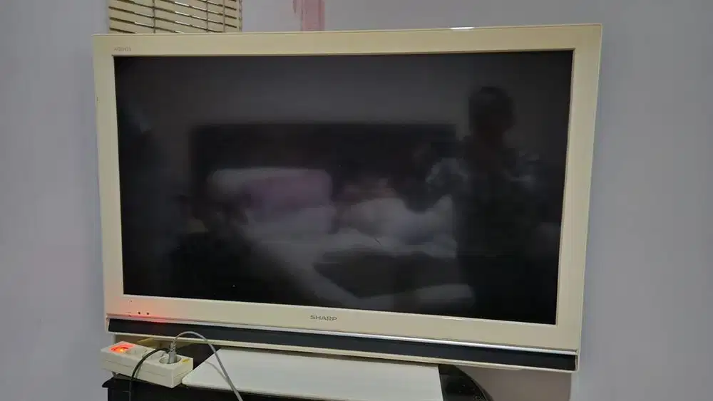 Dijual tv sharp aquos 40 inch second