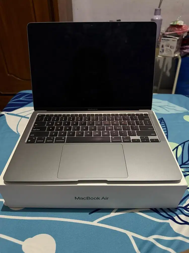 Macbook Air M1 13 inc 8/256Gb Ibox