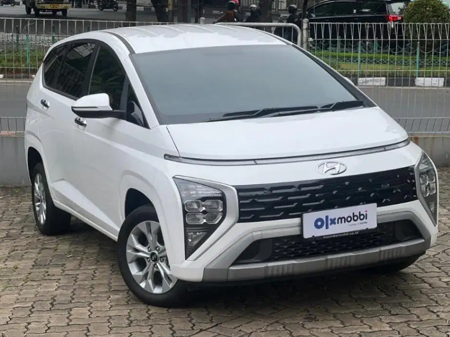 DP MURAH Hyundai Stargazer 1.5 Trend Essential Bensin-AT 2025 PIR