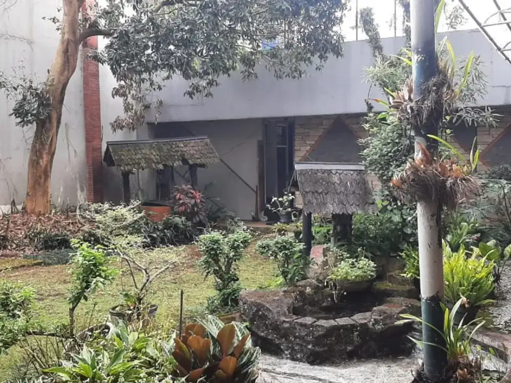 Murah! Rumah terawat strategis dkt kampus maranatha kota Bandung