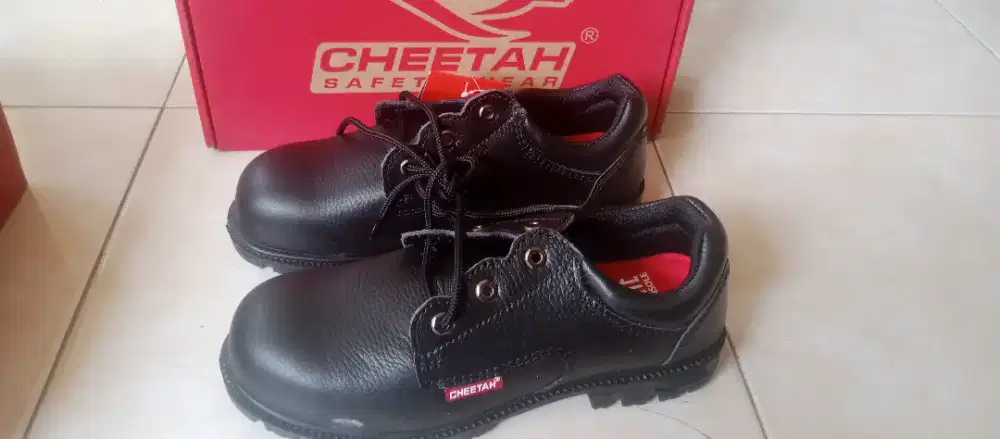 Sepatu safety cheetah 2002h
