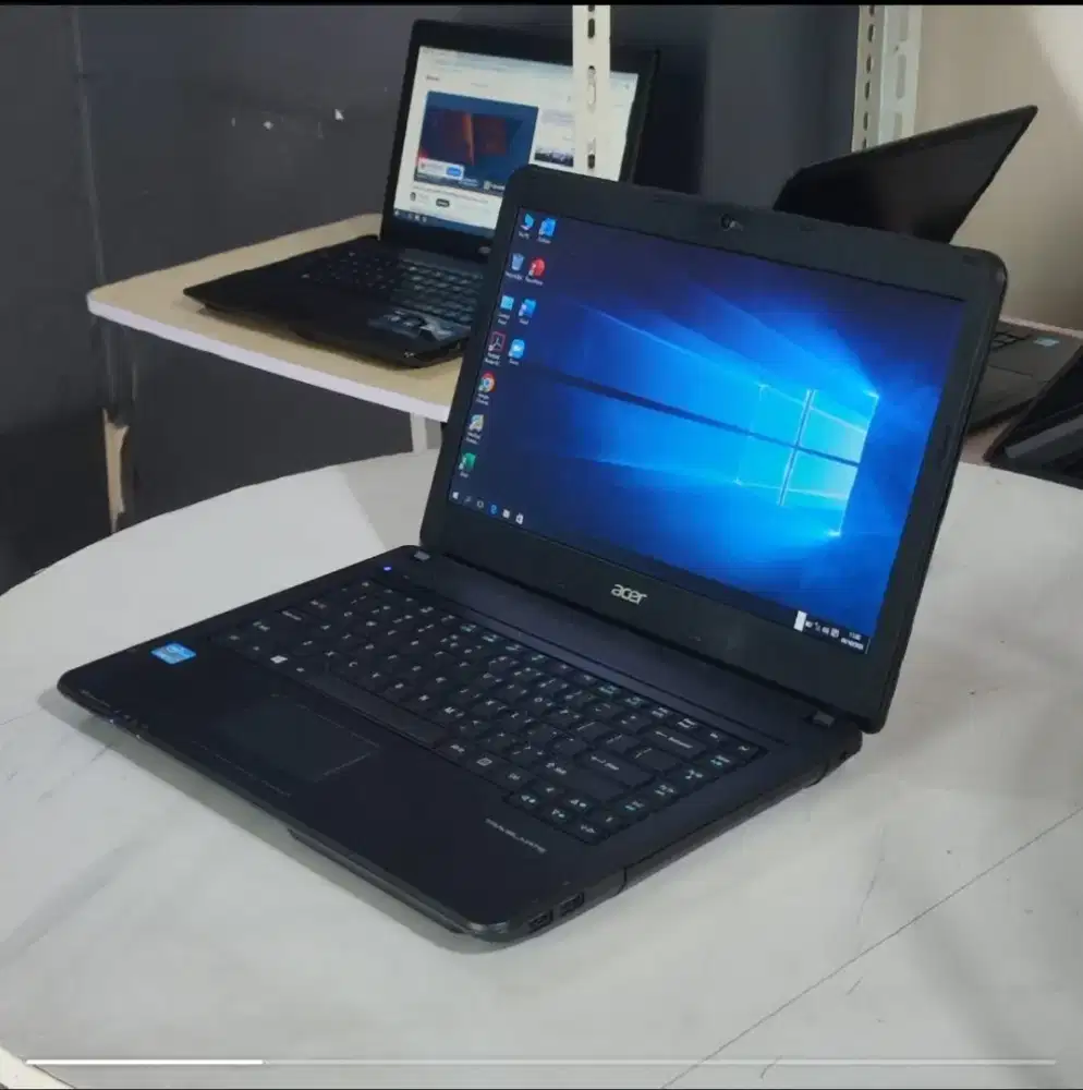 Acer travelmate core i5 gen3 double storage ram 8gb