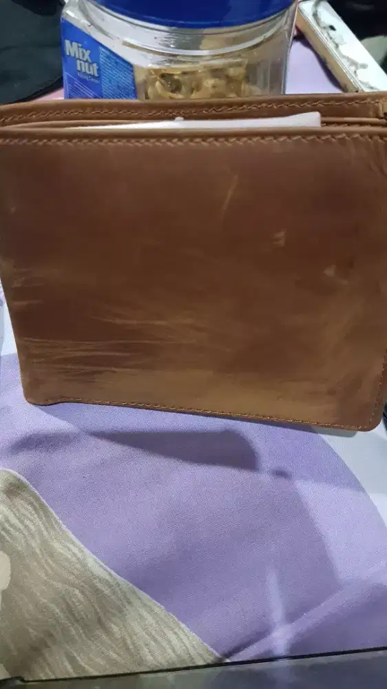 Dompet coklat uniqlo