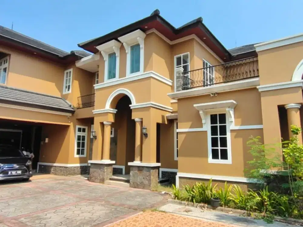 Dijual dan disewakan rumah kota wisata cibubur Luas terdepan siap huni