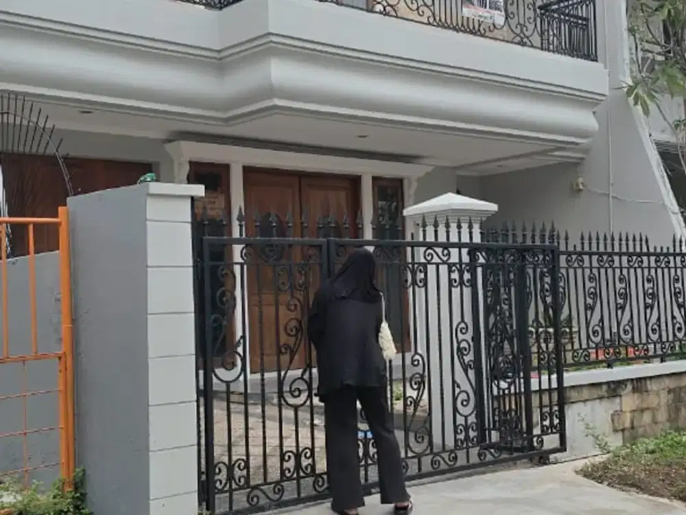 DIJUAL CEPAT RUMAH DI TAMAN KEBON JERUK INTERCON 9x18 SHM 2 LANTAI NEGO SAMPAI DEAL