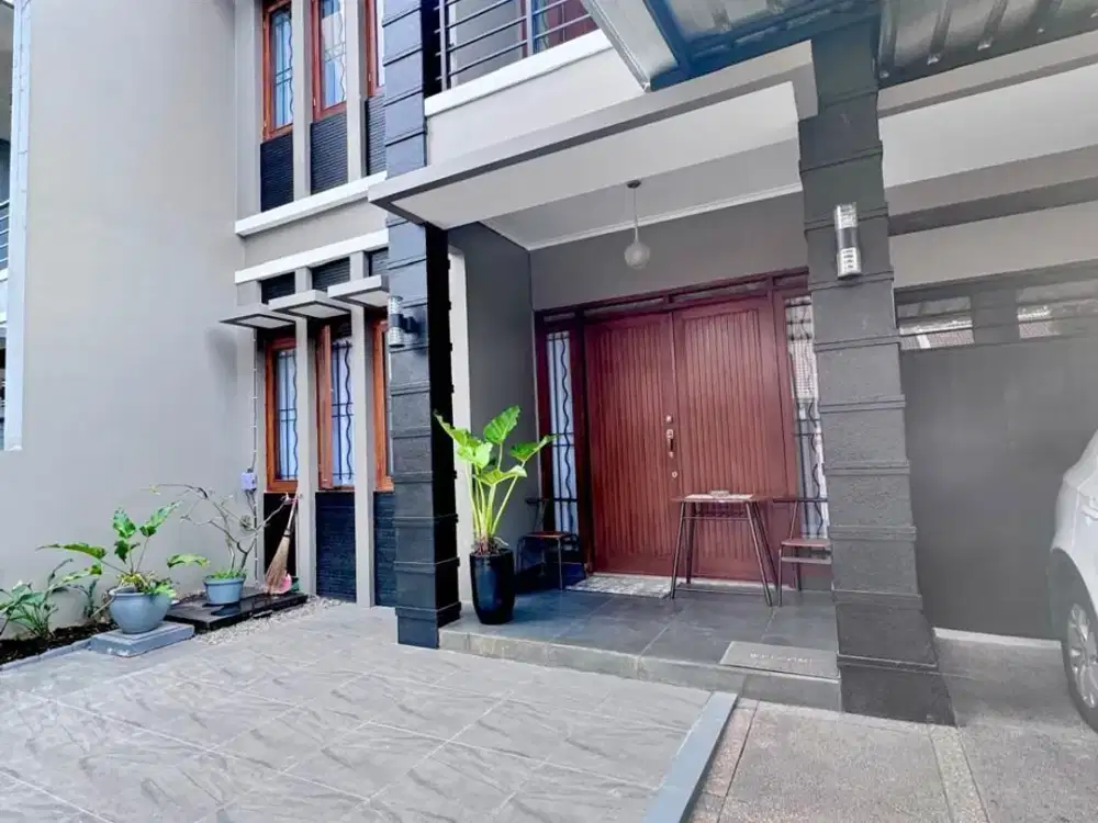 Rumah siap huni di komplek Batununggal Indah