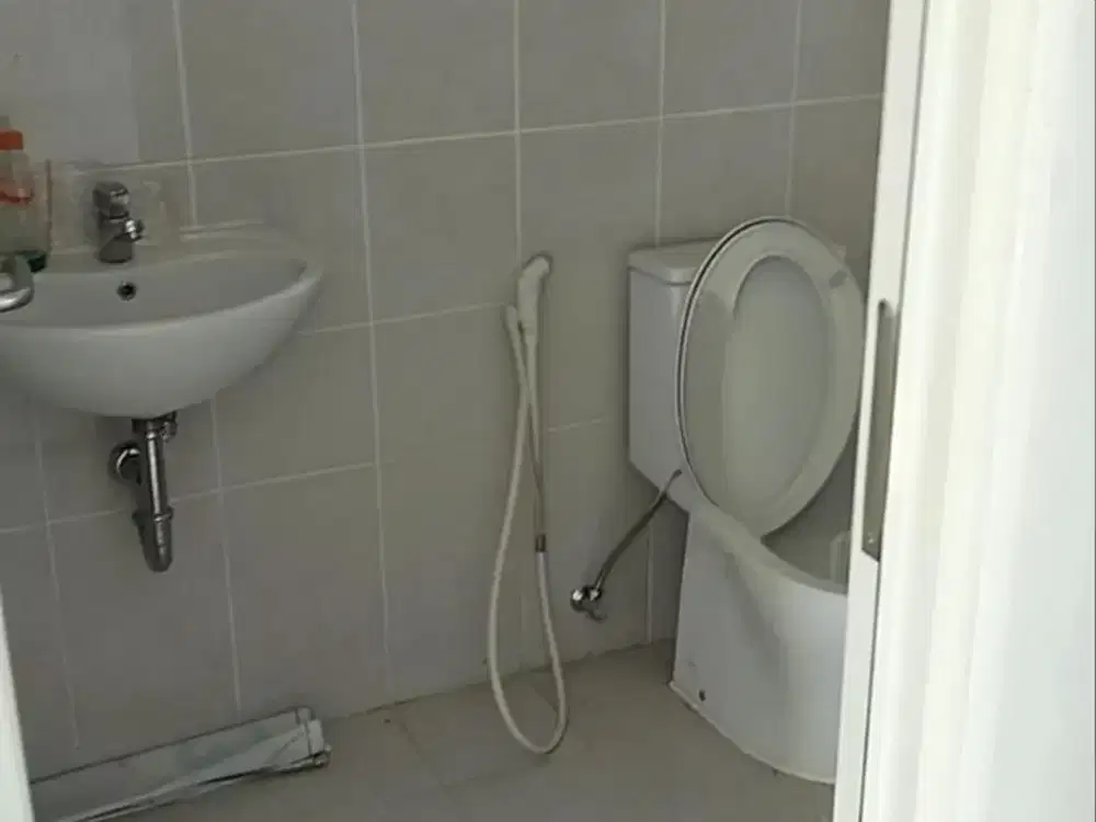 DIJUAL RUMAH DIAN ISTANA STRATEGIS SIAP HUNI