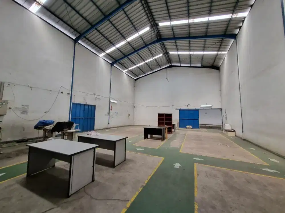 Disewakan Gudang 2 lantai luas murah strategis siap pakai di Jln Sadang Rahayu, bandung