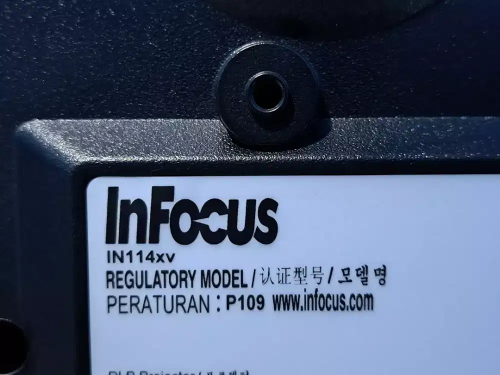 Proyektor Infocus IN114xv Like New 0 jam mulus istimewa like new