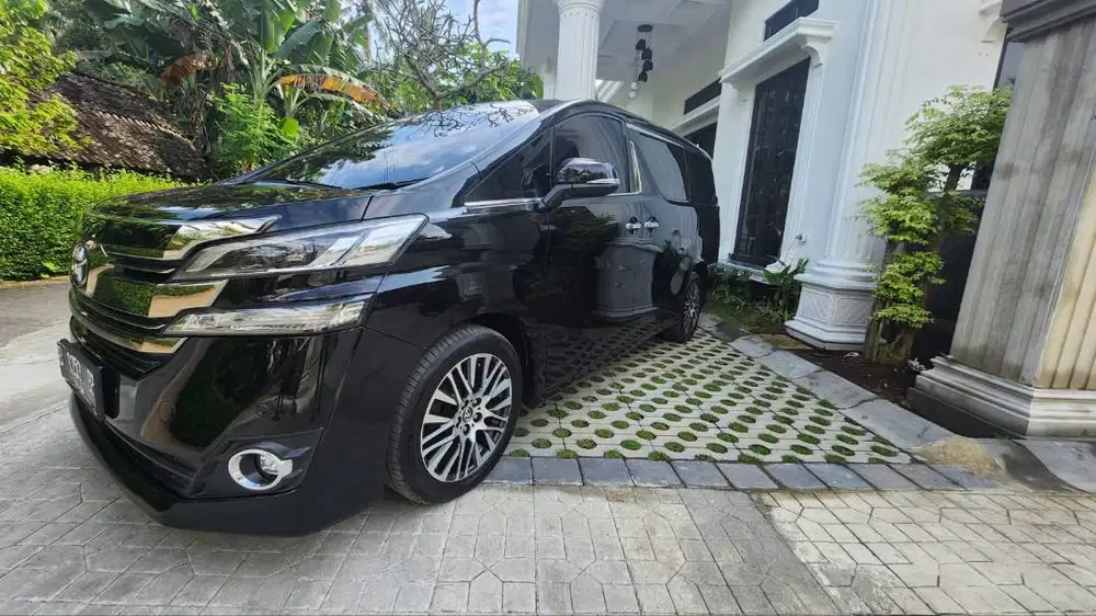 mobil vellvire di jogja