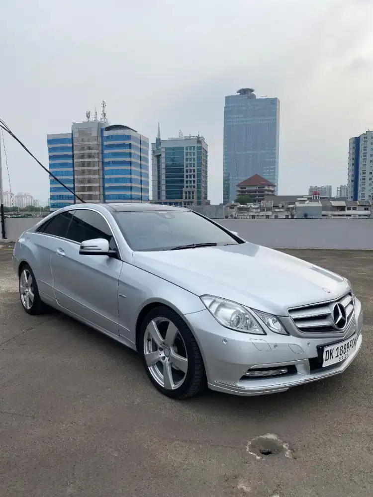 MERCY E250 AMG COUPE 2 DOORS AT 2012 GREY ON BLACK SUPER CONDITION TOP