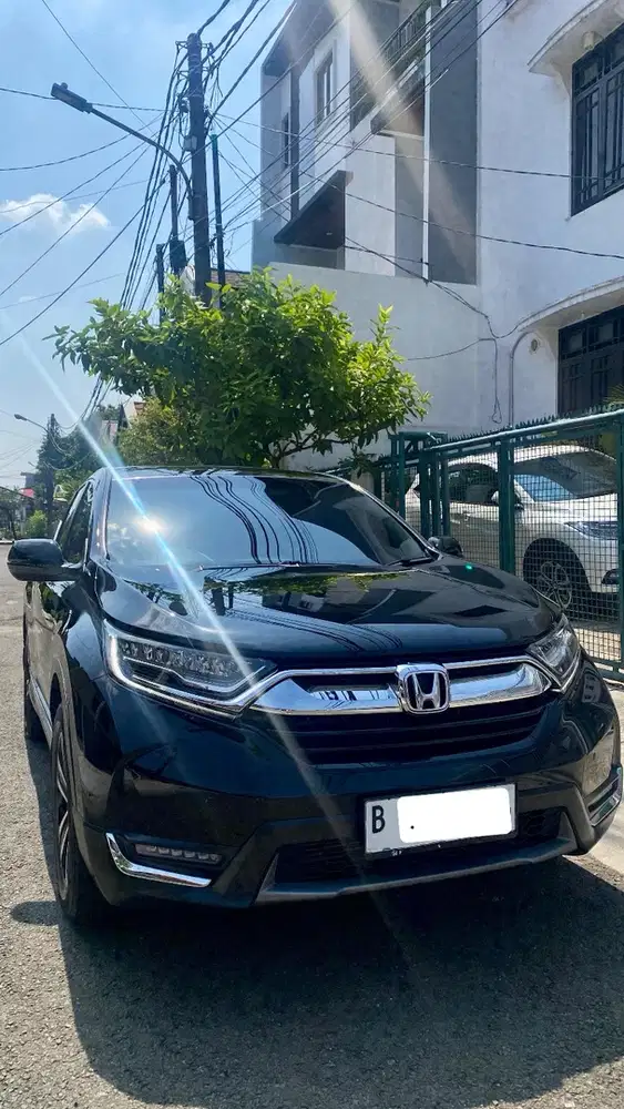 HONDA CR-V 1.5 TURBO PRESTIGE 2018 – VERY LOW KM. BLACK (RARE)