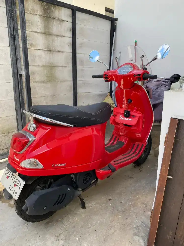 Jual motor vespa tipe lx 125cc Barang masih mulus