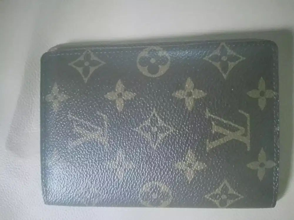 Dompet Louis Vuitton