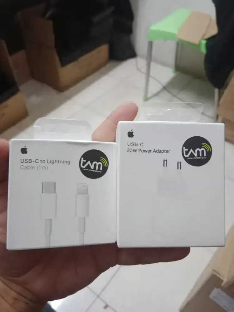 Adaptor Original Tam Iphone 20watt+Kabel Data Tipe C To Lighting(New)