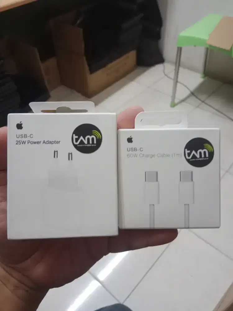 Adaptor Original Iphone 15/15Pro/15PM 25watt+Kabel Data Tipe C To C