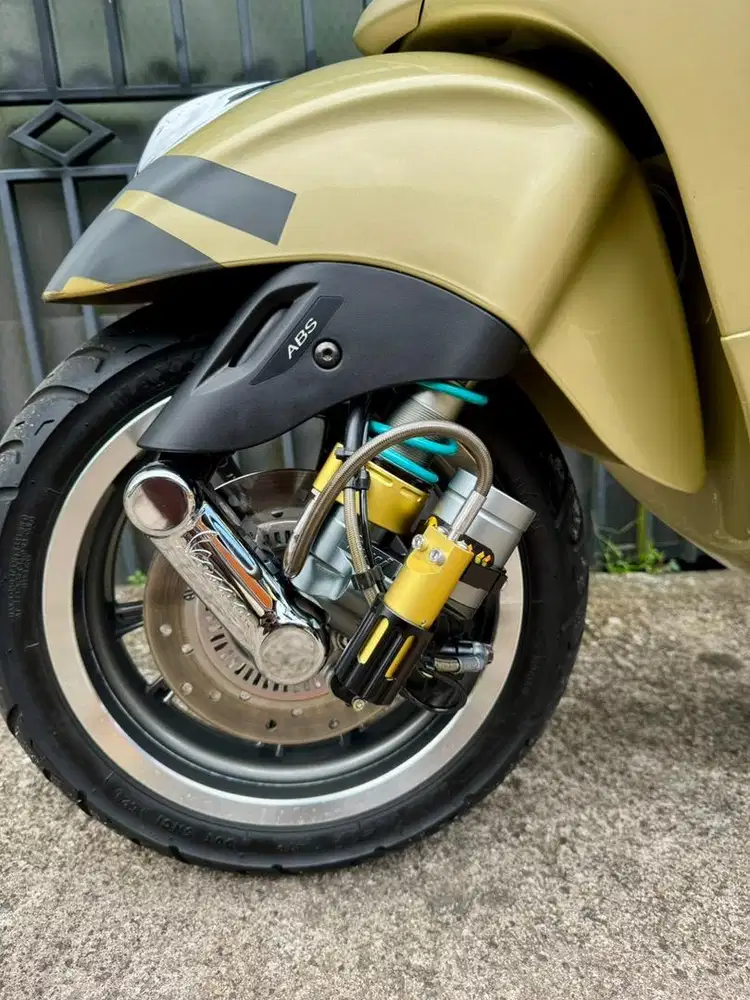 Vespa piagio primavera aniversary 75 rare