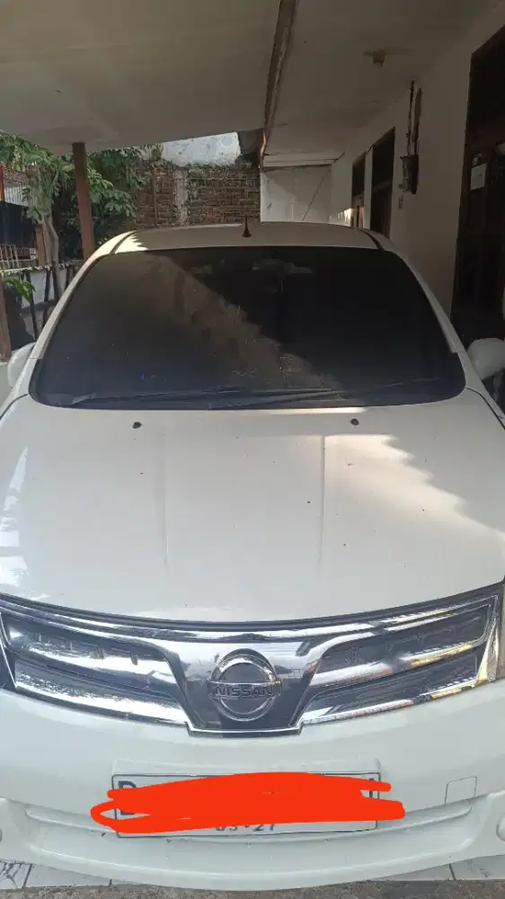 dijual mobil grand livina mulus