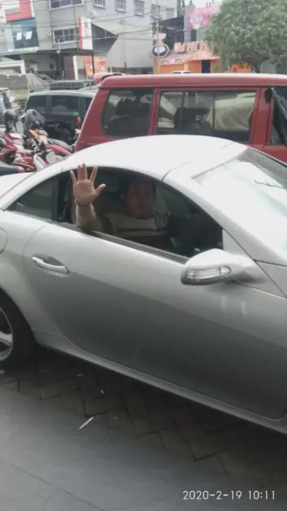 Di butuhkan seles cat keliling toko matrial