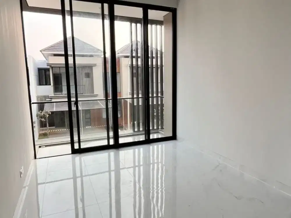 sewa rumah kuningan village PIK 2 uk 8x15m kosongan