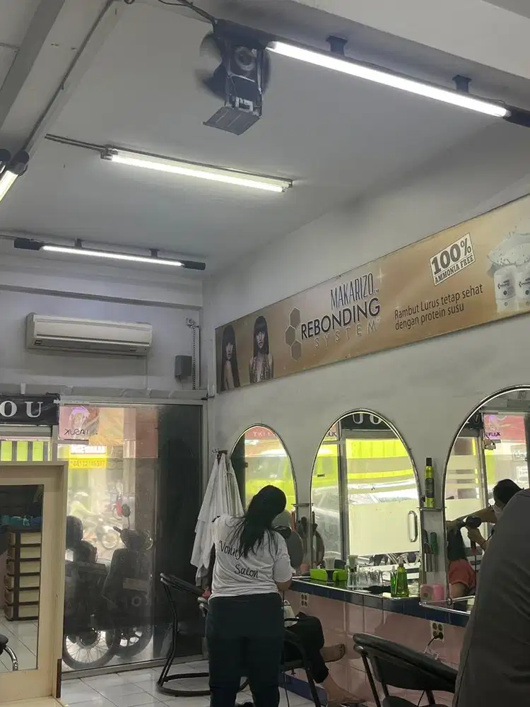 Lowongan Kerja SALON Vonny - Therapist & Stylist