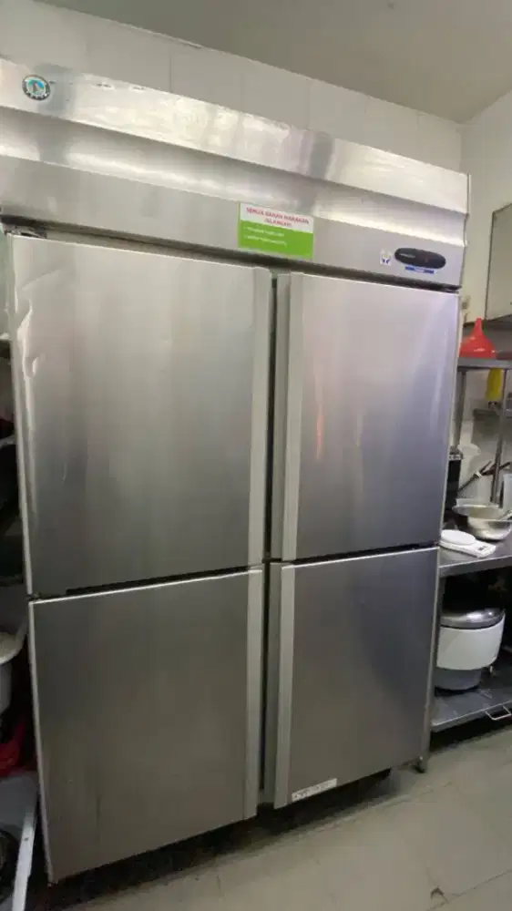 Upright Freezer Hosizaki Mulus bergaransi