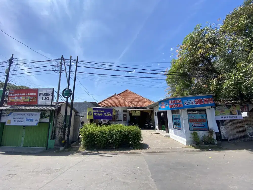 Rumah Depan Stasiun Kejaksan Kota Cirebon cocok untuk penginapan