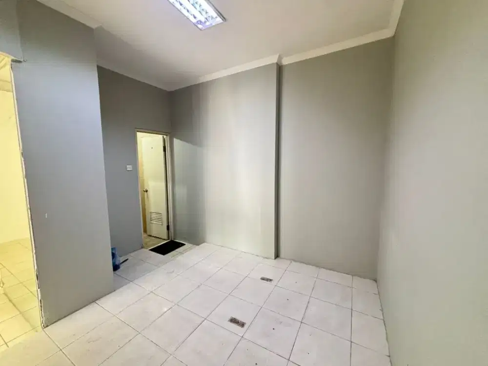 Disewakan Shophouse Mediterania Garden Residence 2 Lokasi Super Strategis, Hadap Selatan, Unit Sangat Terbatas