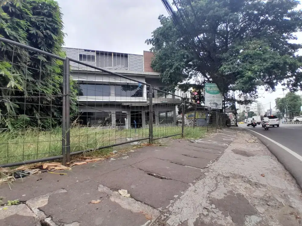 Disewakan Ruko Strategis Eks Resto Abuba Jalan Alternatif Cibubur