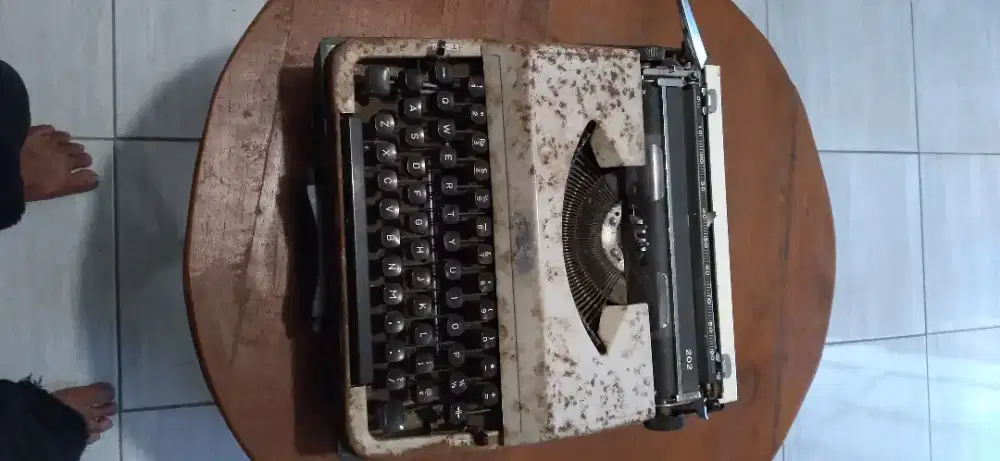 DIJUAL MESIN KETIK LAWASAN