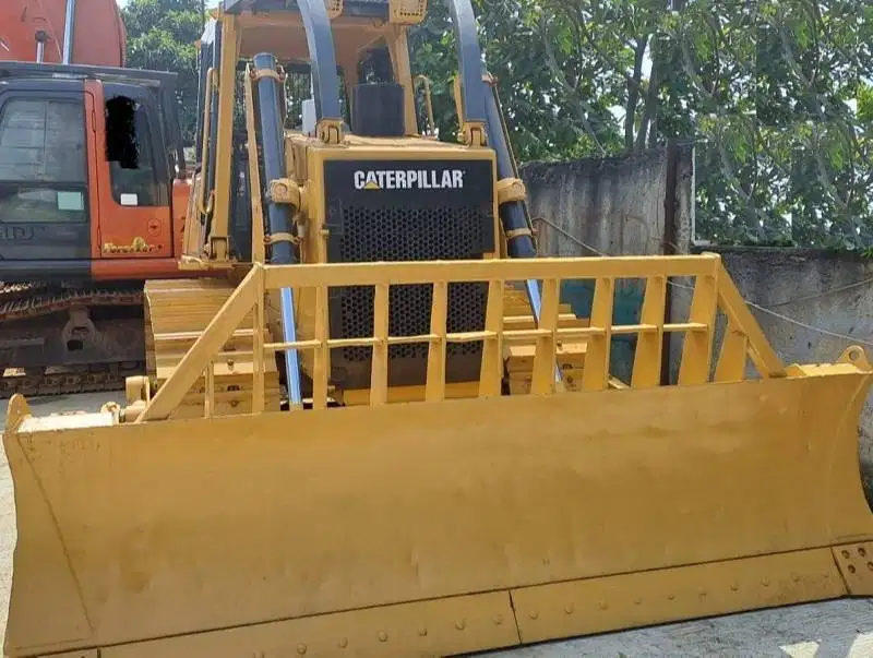 Dijual Bulldozer Komatsu D6G Seri II ex Import 2012