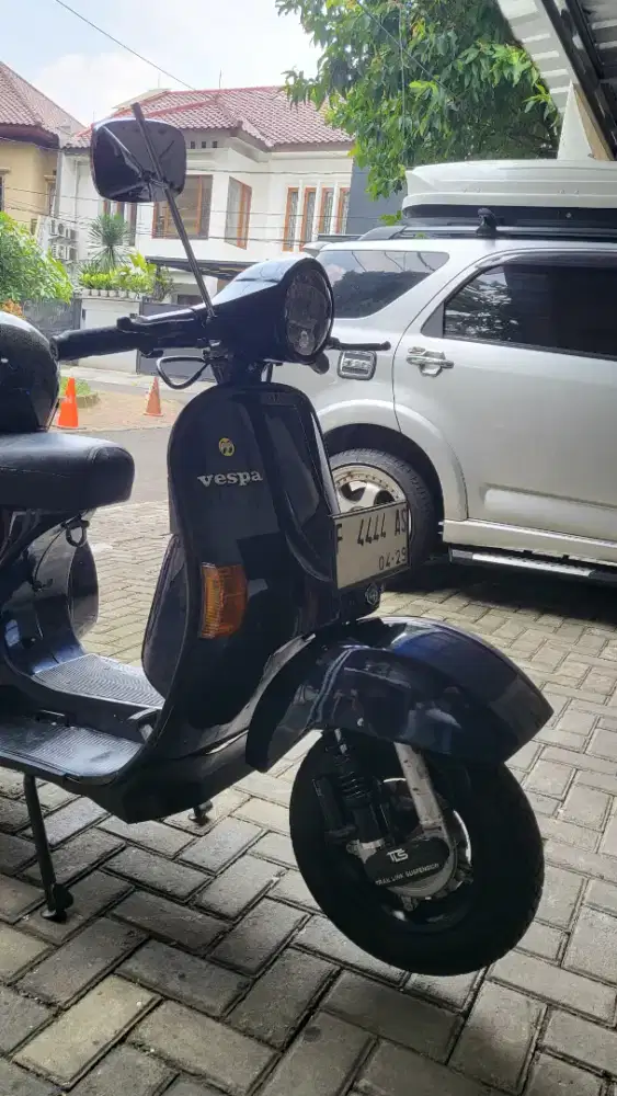 Vespa Exclusive 2 1995 apa adanya
Blue metalic