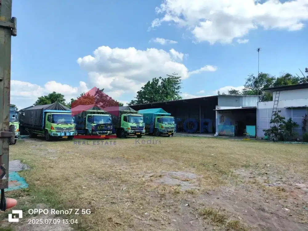 Gudang Dengan Tanah Luas di Ngronggo Kota Kediri Tanah Bentul Letter L dan Ada Kelebihan Tanah