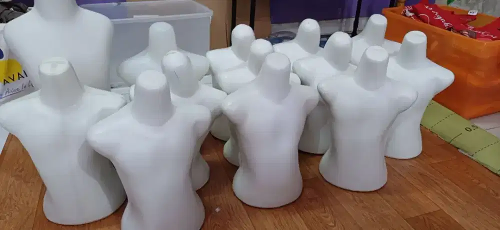 Manekin Anak Setengah Badan Bekas