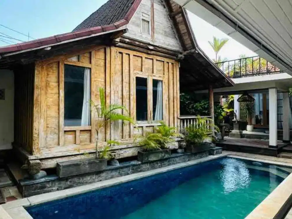For rent villa at jalan pantai berawa canggu central bali