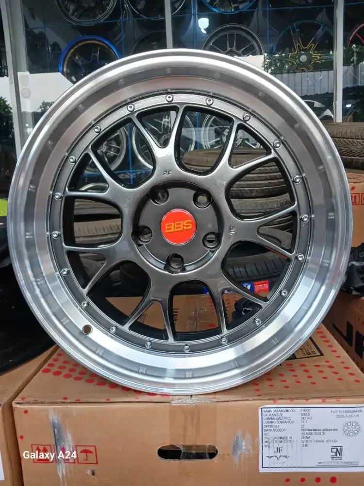BBS LM-R ring 18 lebar 8,5 pcd 5x114,3 ET 22 innova reborn zenix