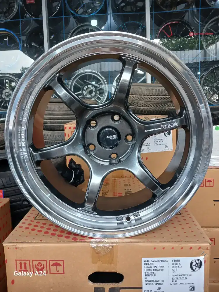 Advan rgd2 ring 18 lebar 8,5 pcd 5x114,3 ET 22 reborn zenix