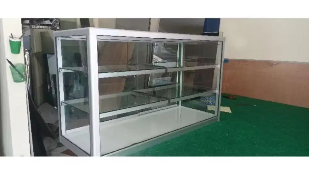 Etalase kaca atas meja rak 2