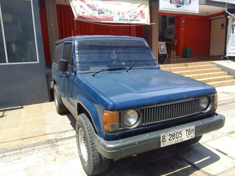 di jual mobil chevrolet tropper 1986 4x4 diesel pajak aktif semua