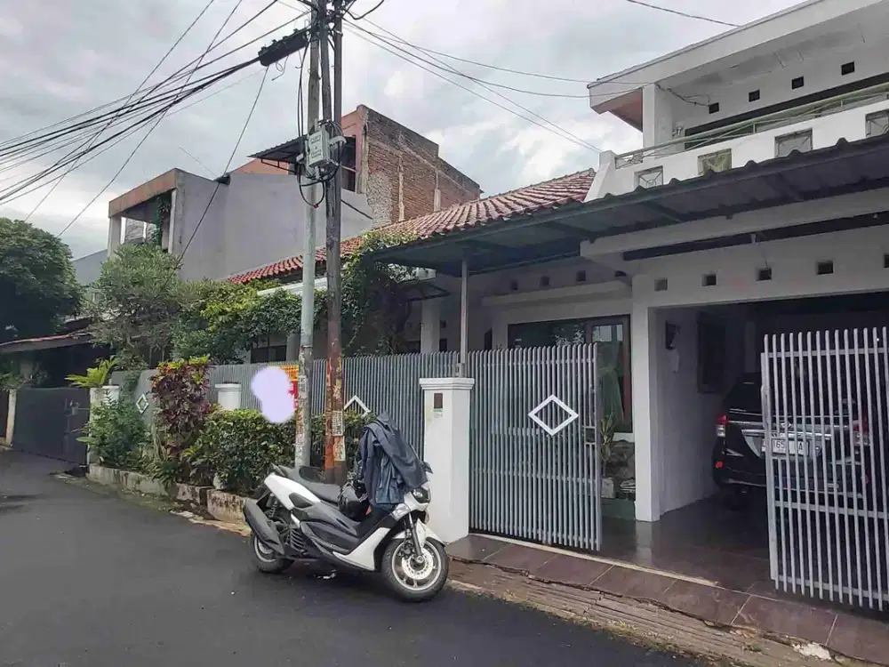 Dijual Rumah terawat di Margahayu Raya