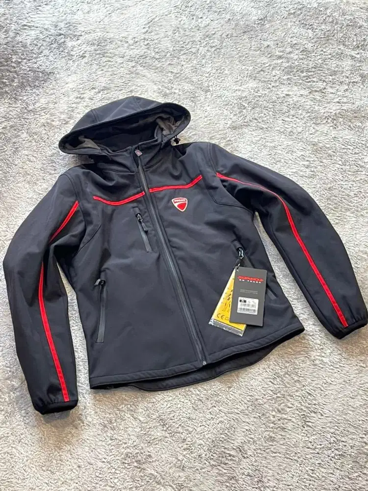 Jacket ducati - size M (hoodie)