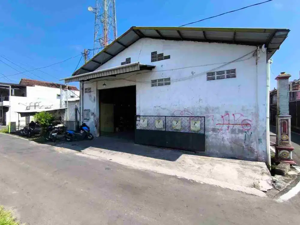 Gudang Siap Pakai di Cemani Akses Truck Doble