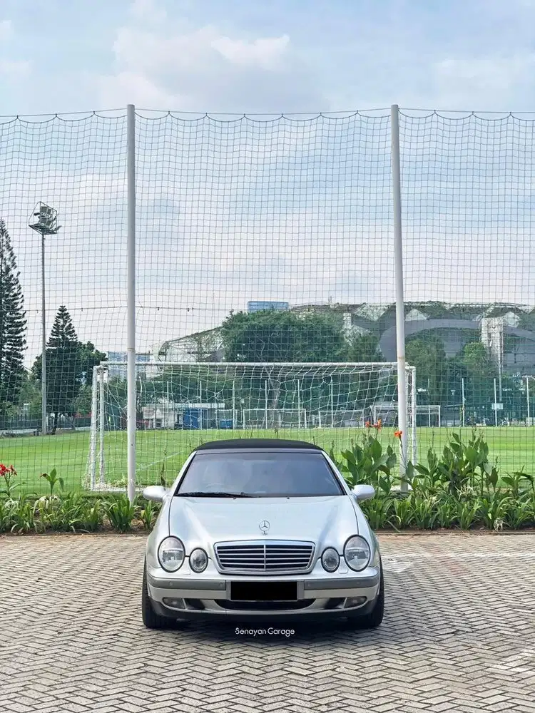 Mercedes Benz CLK320 Cabriolet 1999 Rare Collector Item Low KM