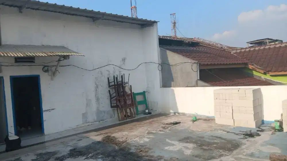 Dikontrakan 1 Rumah kos kontrakan kost kamar mandi dalam lantai 2