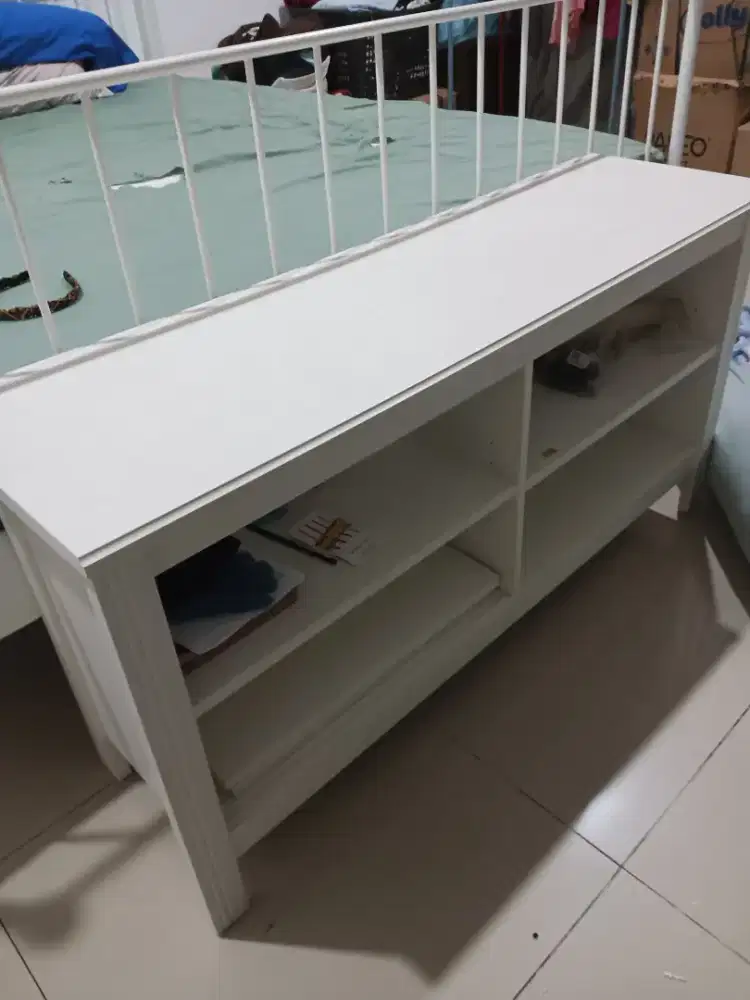 Meja TV IKEA White