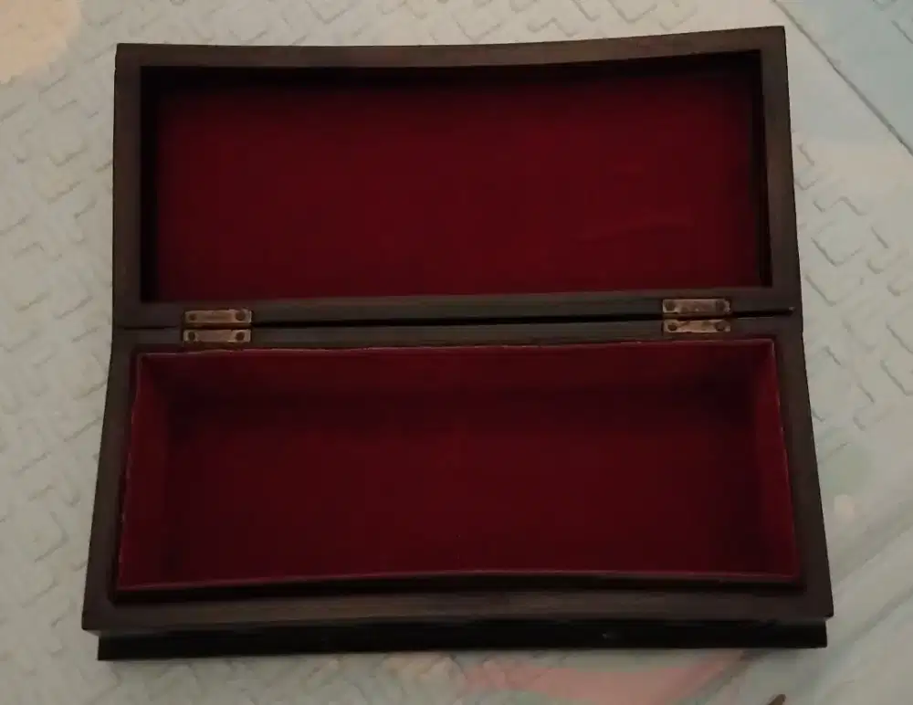 Jual kotak perhiasan jati ukir size 22 x 10 cm