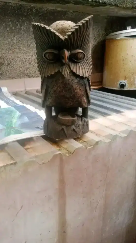 patung burung hantu nego