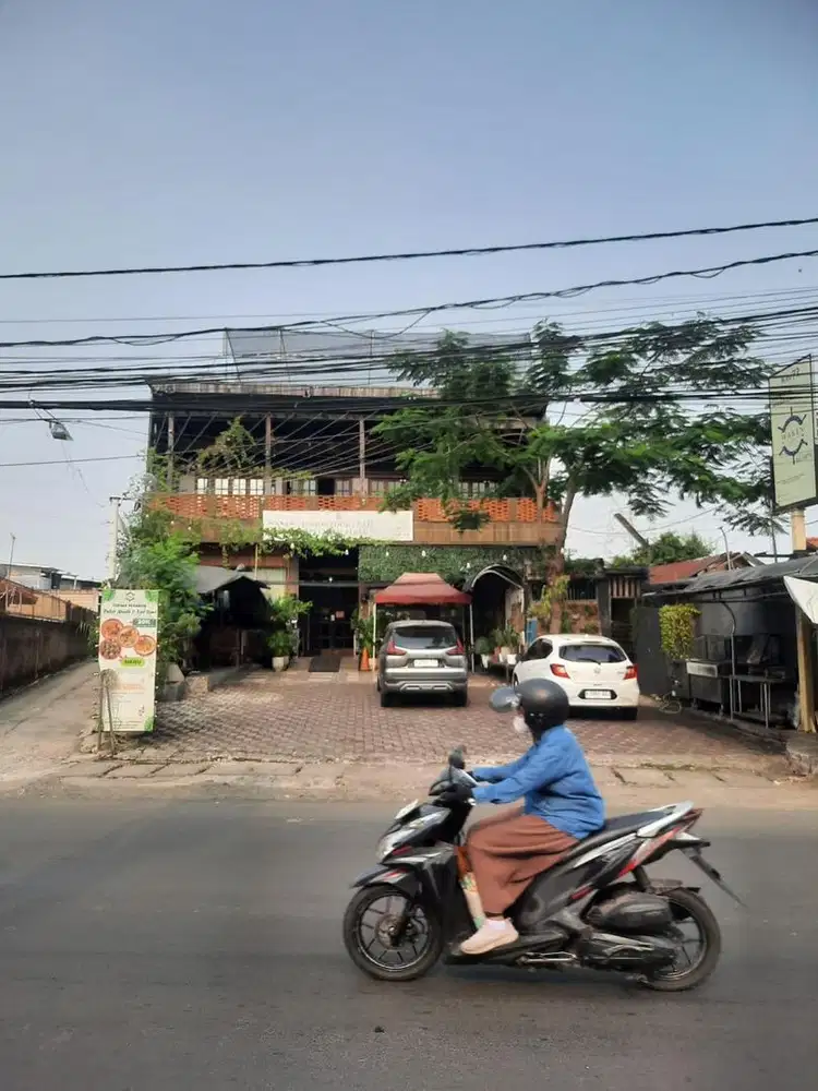RUKO / RESTAURANT DI SEWA /DI JUAL